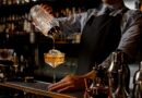 Glas und Barkeeper