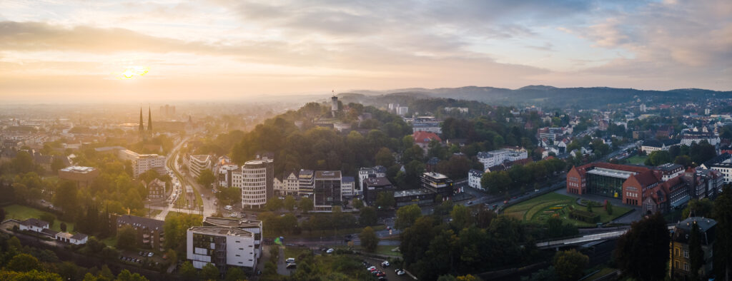 Luftaufnahme von Bielefeld bei Sonnenaufgang, Johannisberg, Nord