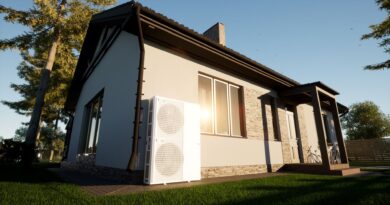 Luft-Wasser-Wärmepumpe für das Haus. Inverter-System vom Typ Split