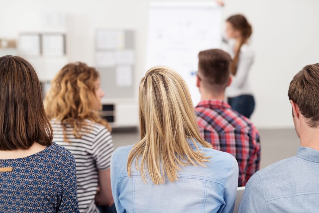 Menschen auf einer Weiterbildung