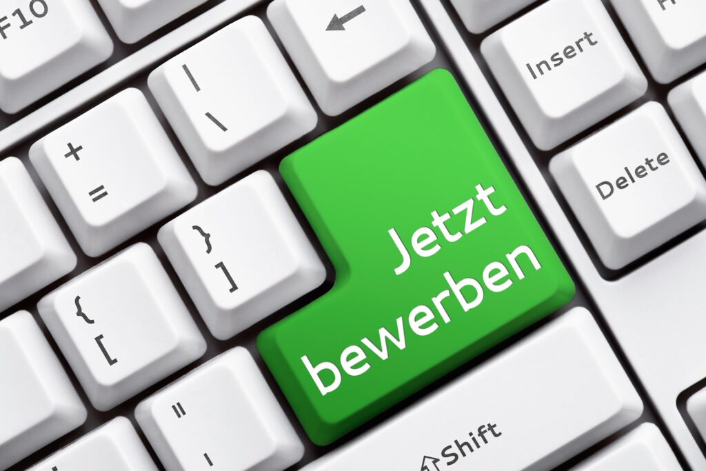 Grüne Taste Jetzt bewerben auf Tastatur | Jobs im Grünen