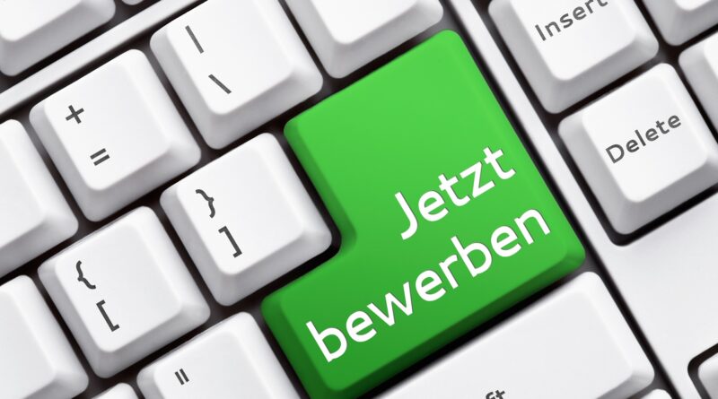 Grüne Taste Jetzt bewerben auf Tastatur | Jobs im Grünen